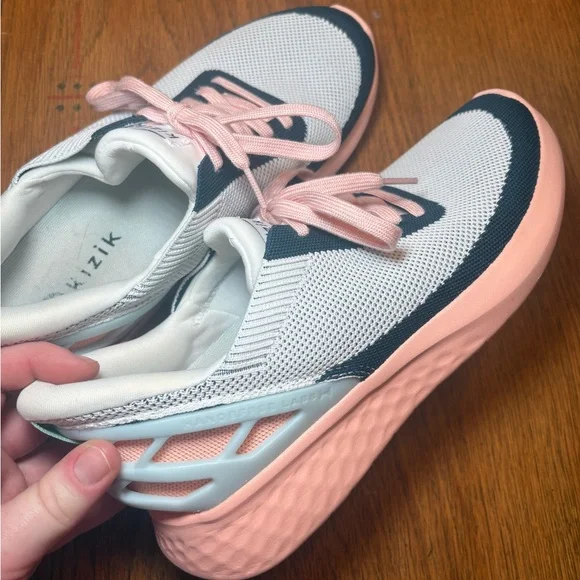 Kizik Athens Bahama Hands-Free Sneakers Women’s 9.5 EUC - Picture 6 of 10